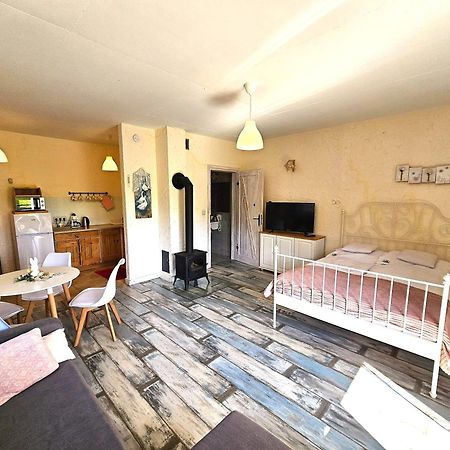 Chata W Bieszczadzie Apartamenty I Domki Z Basenem Bieszczady Polańczyk Esterno foto