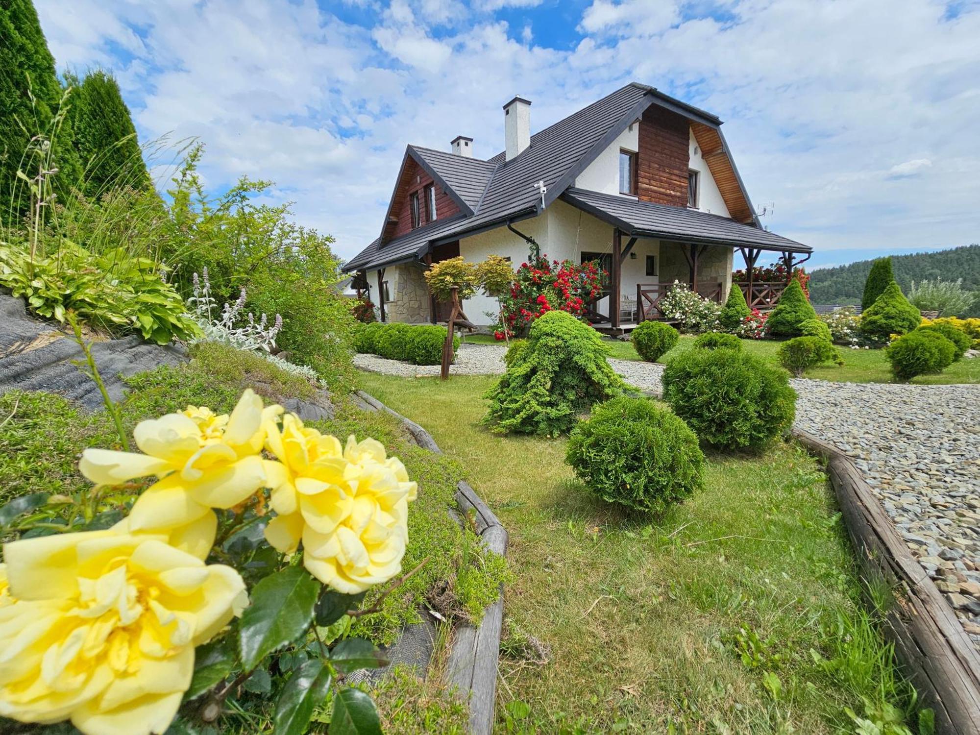 Chata W Bieszczadzie Apartamenty I Domki Z Basenem Bieszczady Polańczyk Esterno foto