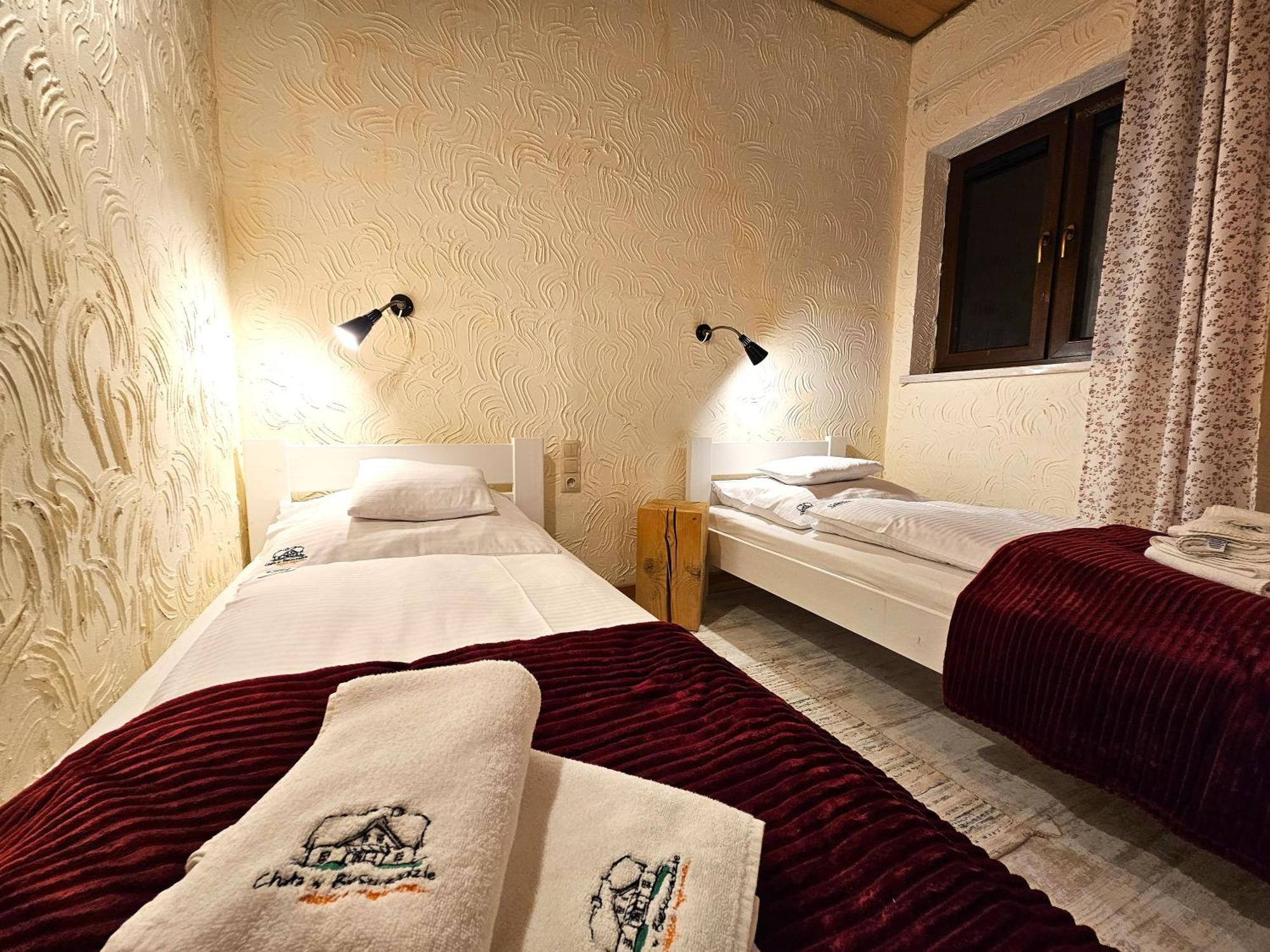 Chata W Bieszczadzie Apartamenty I Domki Z Basenem Bieszczady Polańczyk Esterno foto