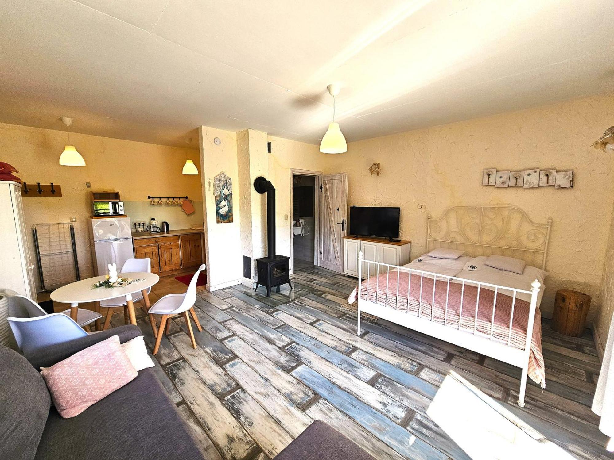 Chata W Bieszczadzie Apartamenty I Domki Z Basenem Bieszczady Polańczyk Esterno foto